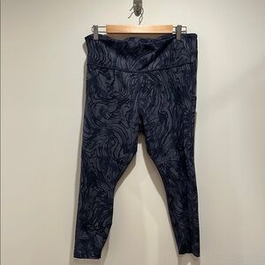 Athleta ultimate stash pocket 7/8 Leggings Size XL